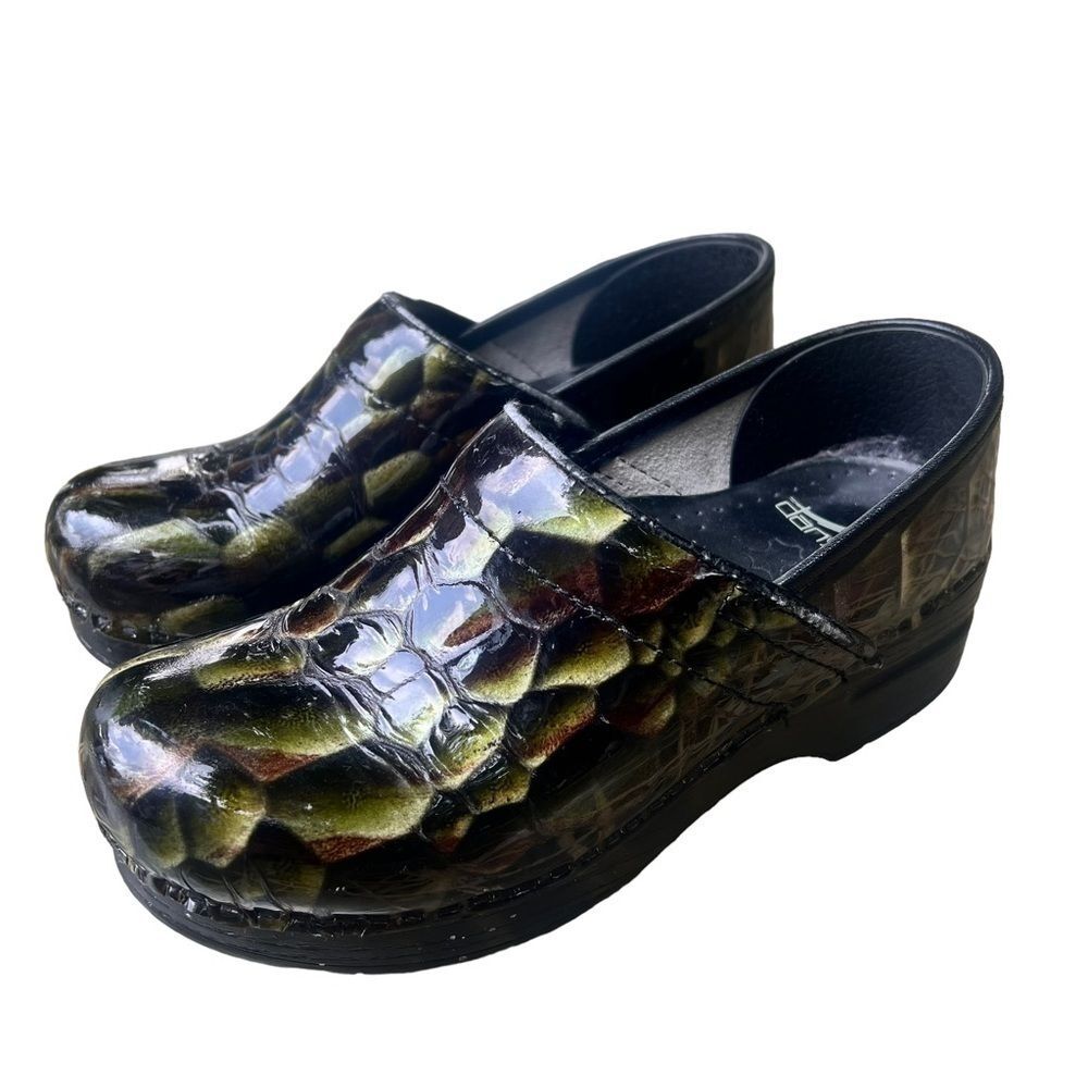 Dansko Pro Clogs US 6 Slip On Comfort Shoes RARE Iridescent Croc Print Green
